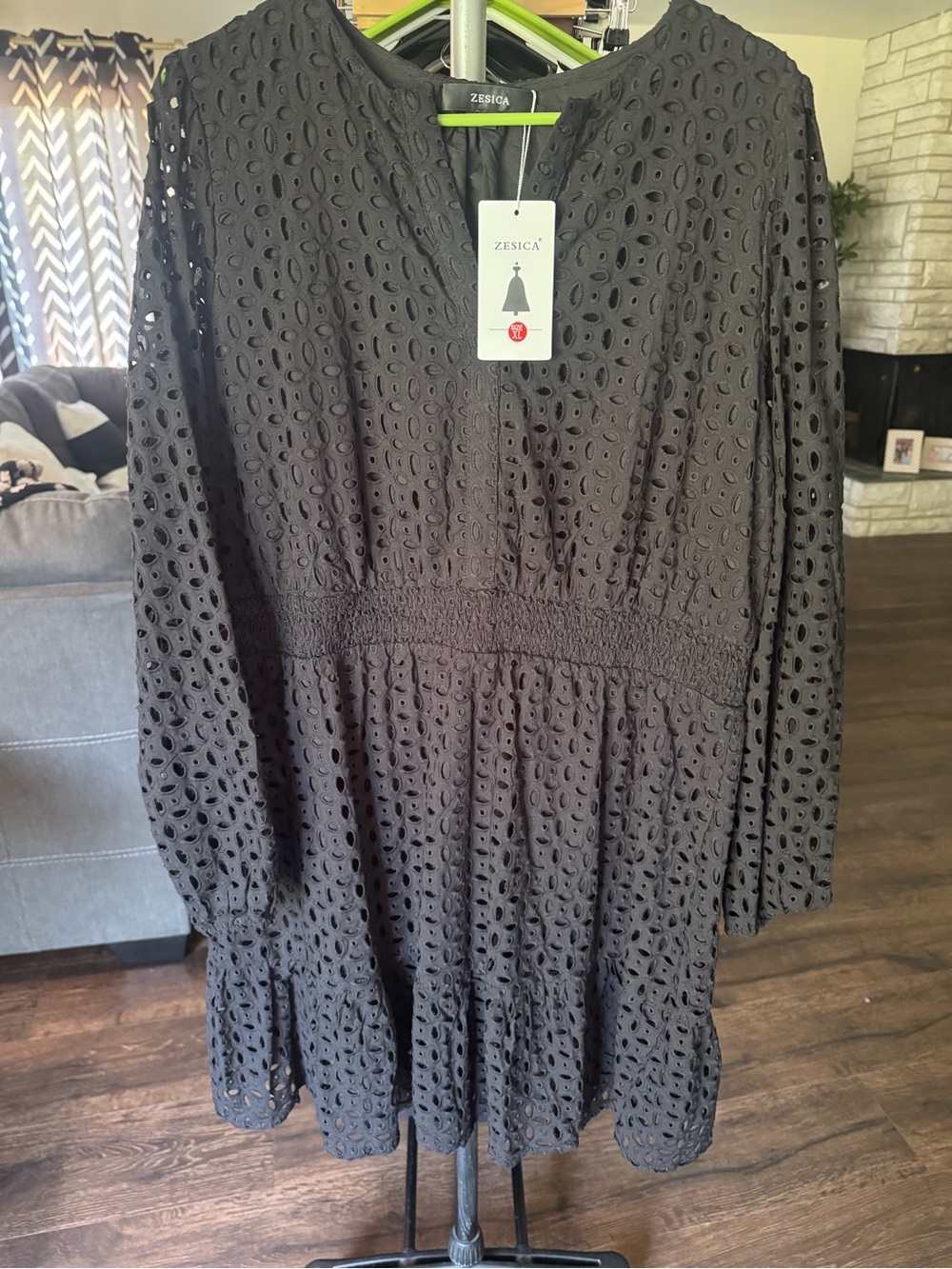 Zesica Black Eyelet Long-Sleeve Tiered Dress